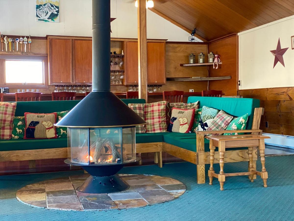 Bromley View Inn Bondville Eksteriør bilde