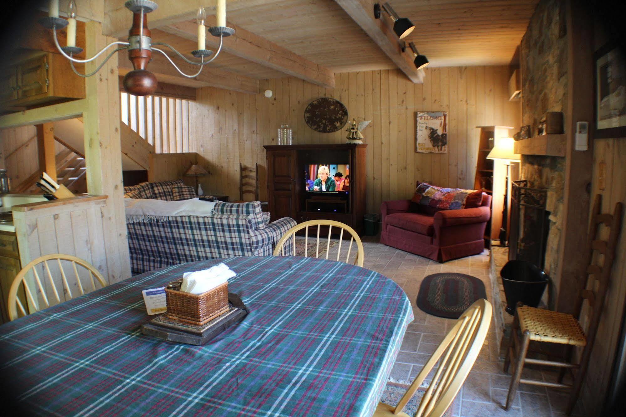 Bromley View Inn Bondville Eksteriør bilde
