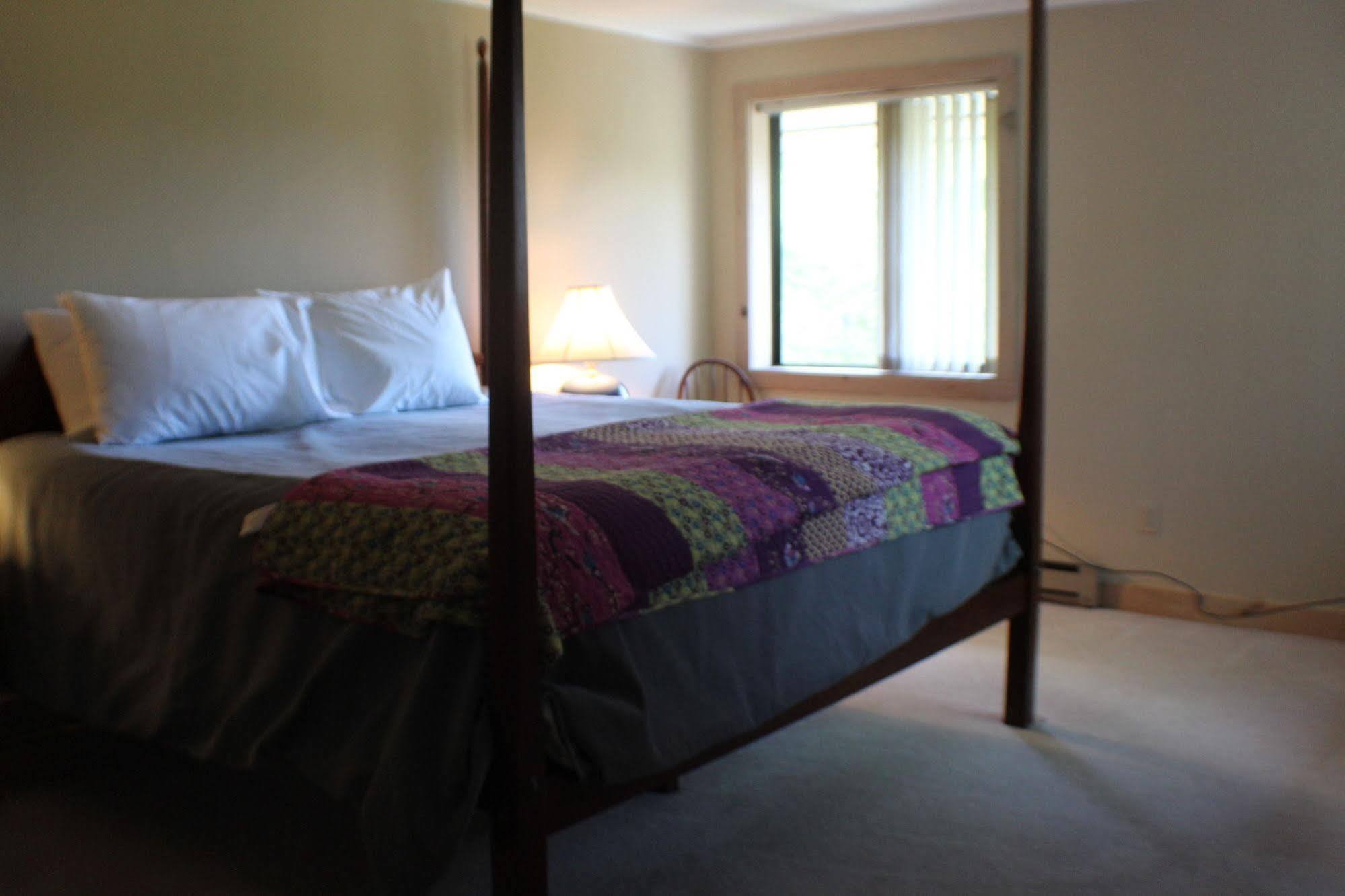 Bromley View Inn Bondville Eksteriør bilde